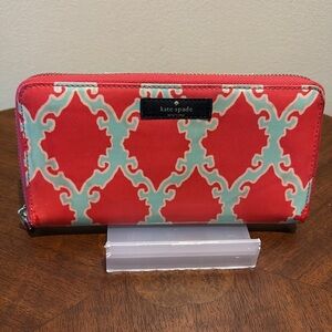 Kate Spade  long wallet  very vintage vinyl covered canvas  red/mint ivory intee